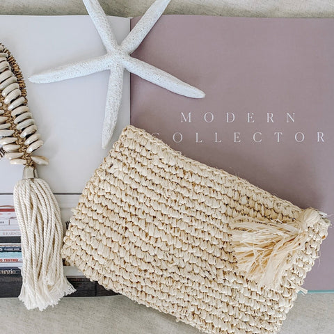 Raffia pouch