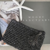 Raffia pouch